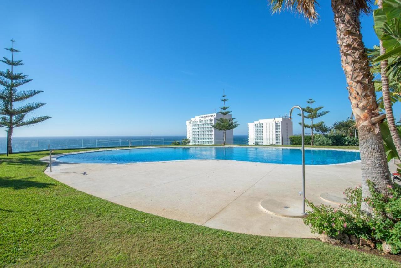Beach And Pool Holidays At The Grand Coloso Benalmádena Exterior photo