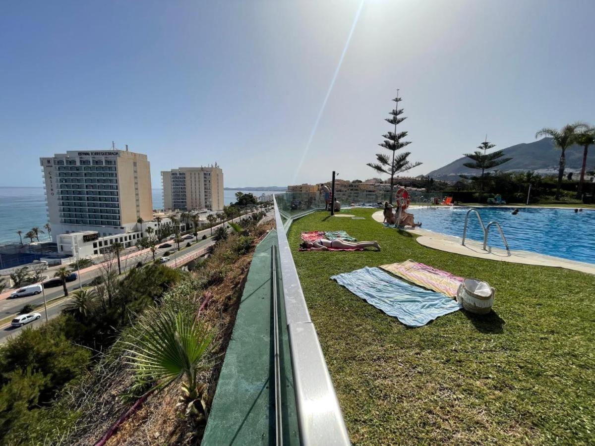 Beach And Pool Holidays At The Grand Coloso Benalmádena Exterior photo