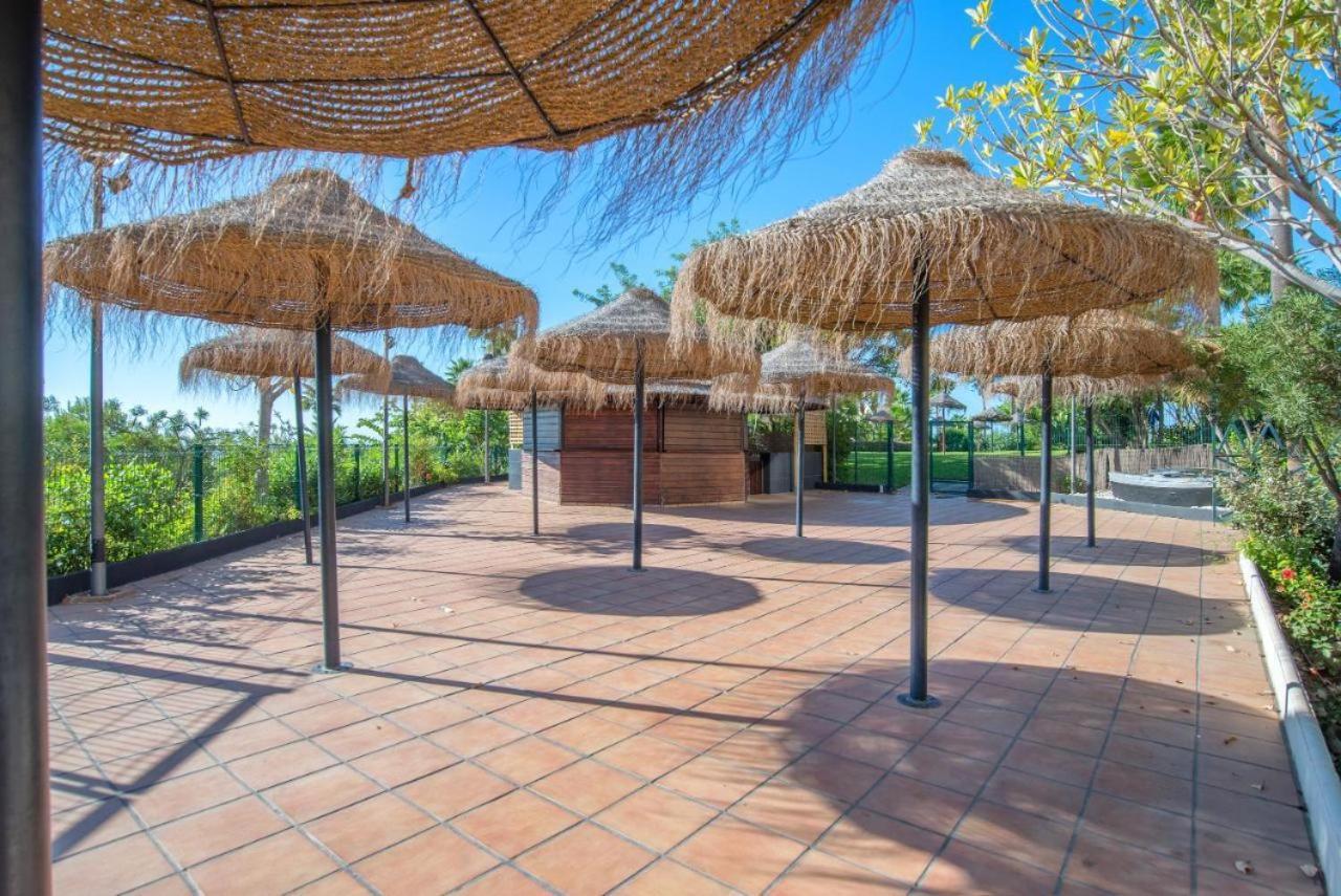 Beach And Pool Holidays At The Grand Coloso Benalmádena Exterior photo