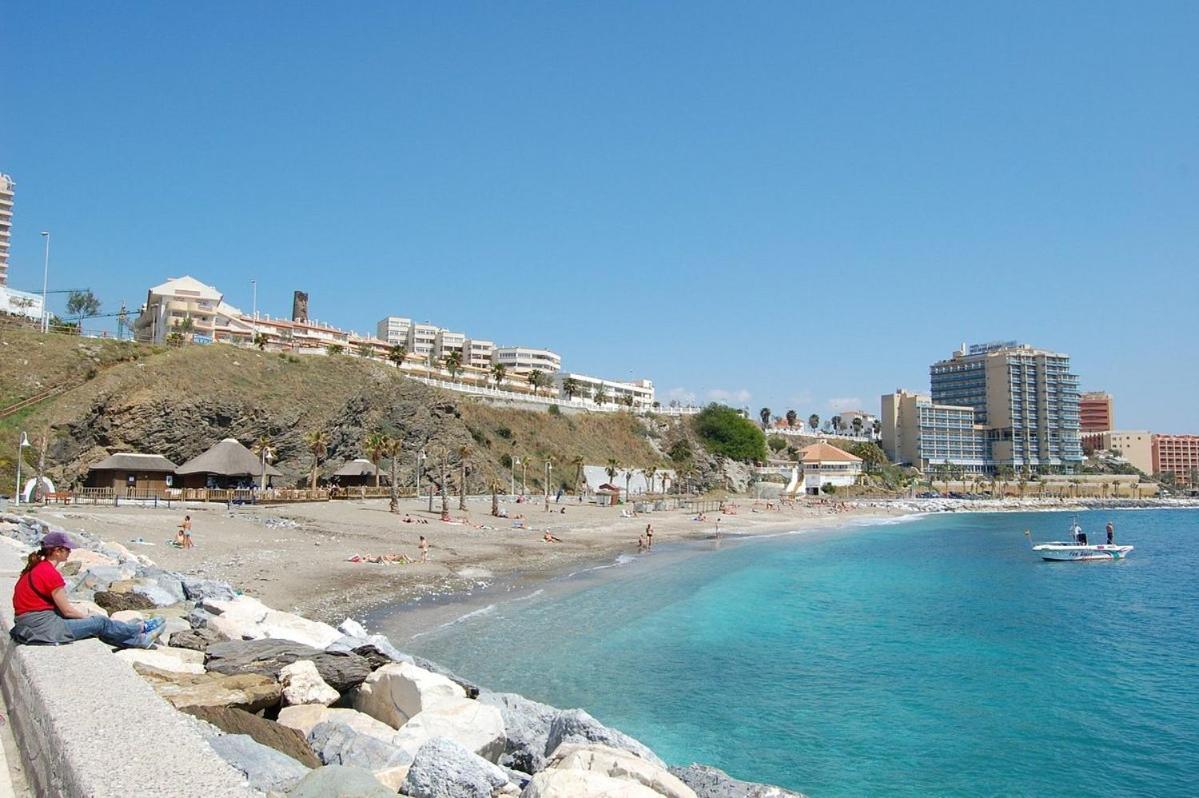 Beach And Pool Holidays At The Grand Coloso Benalmádena Exterior photo